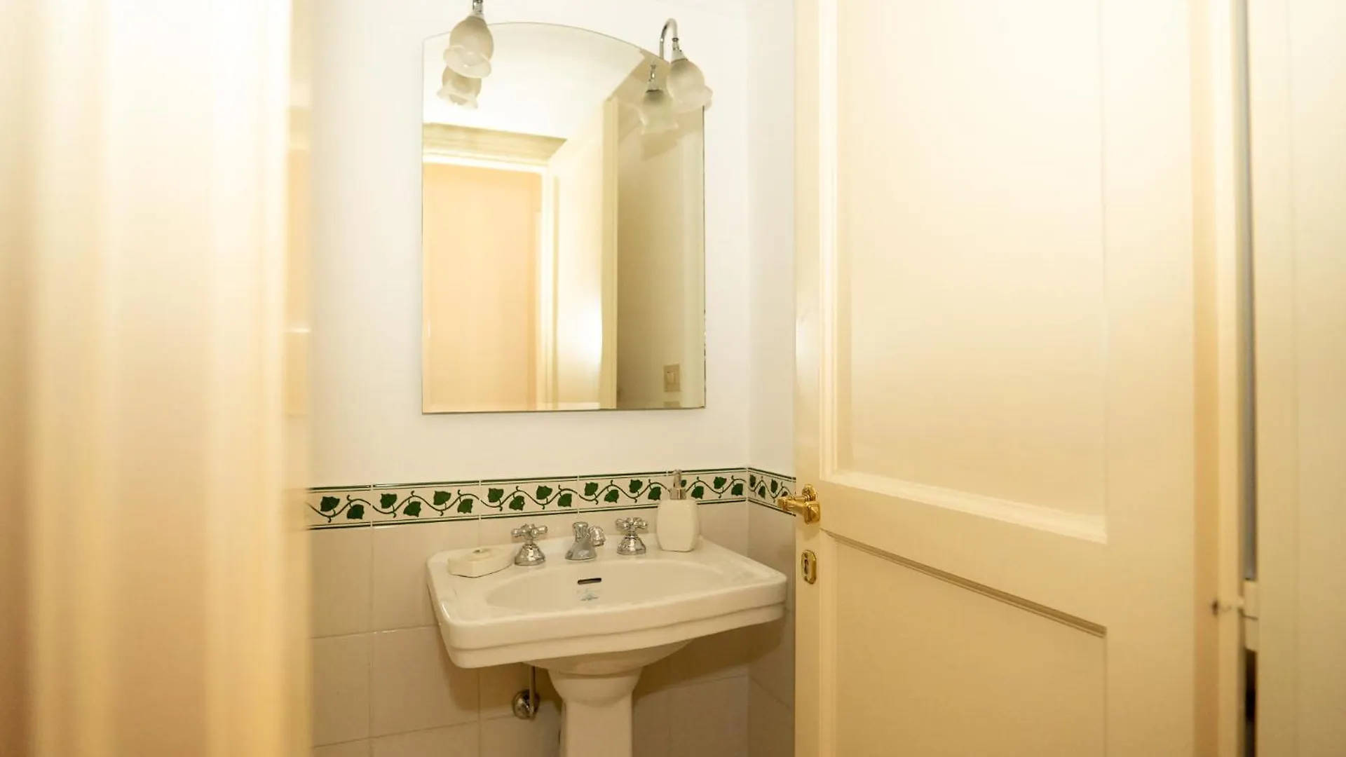 Beyond The Tiber Trastevere Apartment Roma